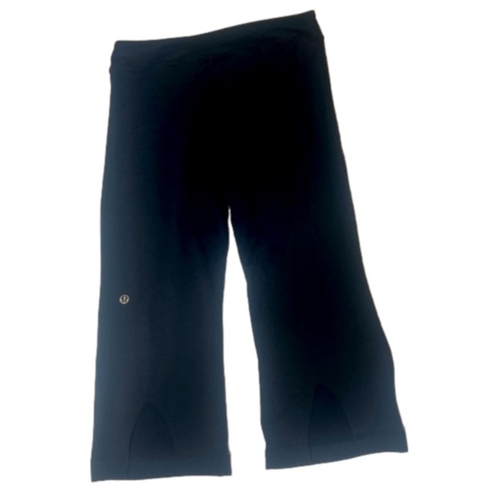 Lululemon Dot Size 4 Crops Capris Black Athletic Activewear Pants